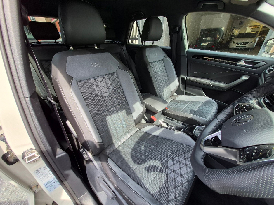 2023 Volkswagen T-Roc 2L Diesel For Sale Images