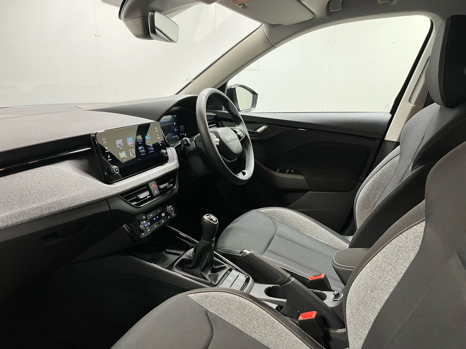 Skoda Kamiq Selection 1.0TSI 115BHP - Reversing Camera - Climate Control - Heated Seats - Keyless Start - Cruise Control - Apple CarPlay/Android Auto — thumbnail 5