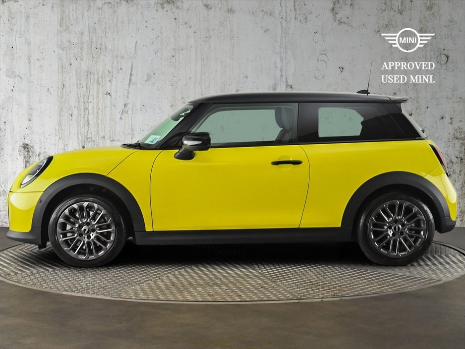 2025 MINI Hatch 2L Petrol For Sale Images