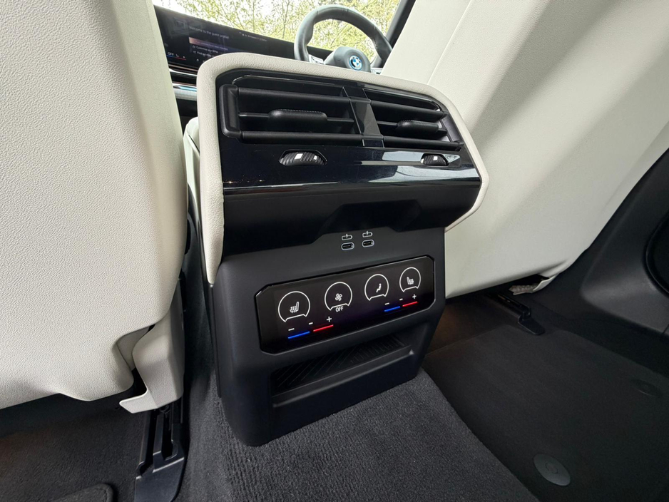 2024 BMW 5 Series 3L Petrol Plug-in Hybrid For Sale Images