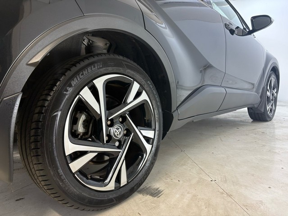 Toyota C-HR Sport Hybrid — thumbnail 11