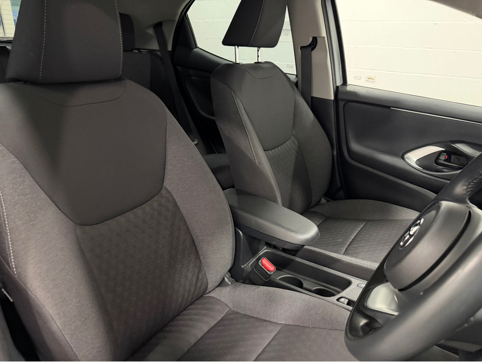 2022 Toyota Yaris 1.5L Hybrid For Sale Images
