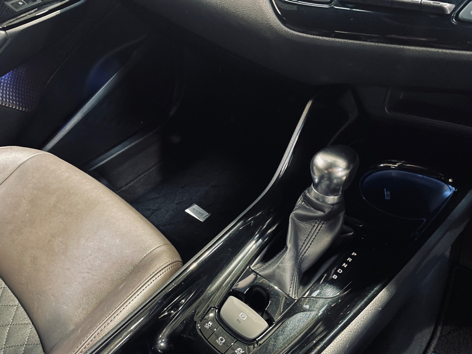 2018 Toyota C-HR 1.8L Hybrid For Sale Images