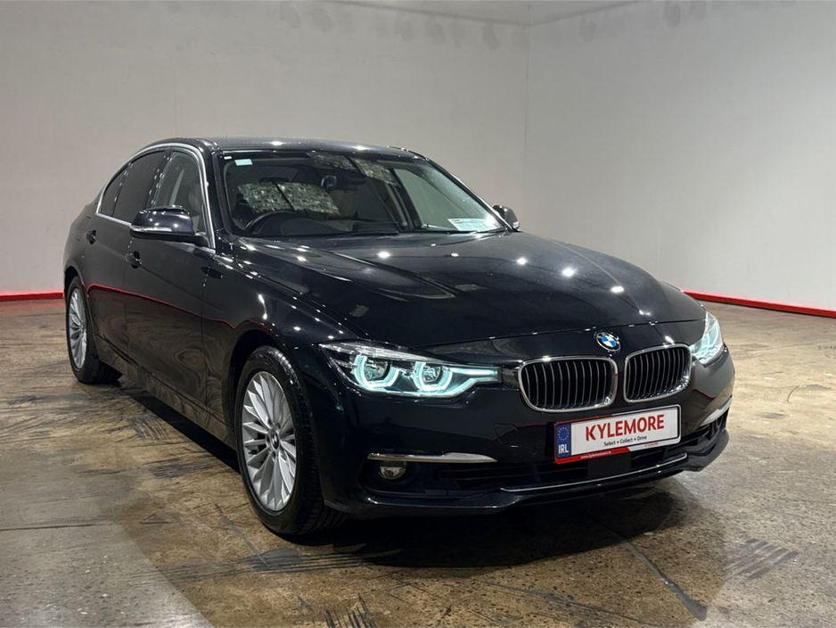 BMW 3 Series 330e 2.0 HYBRID - MULTI FUNCTION STEERING WHEEL - CRUISE CONTROL - LANE KEEP ASSIST - HEATING / AC CONTROLS - HEATED SEATS - REVERSE CAMERA - ELECTRIC — thumbnail 9