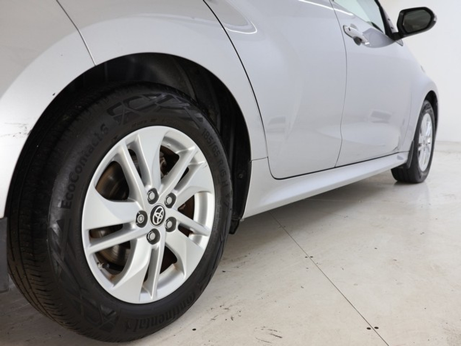Toyota Yaris Luna Hybrid — thumbnail 11