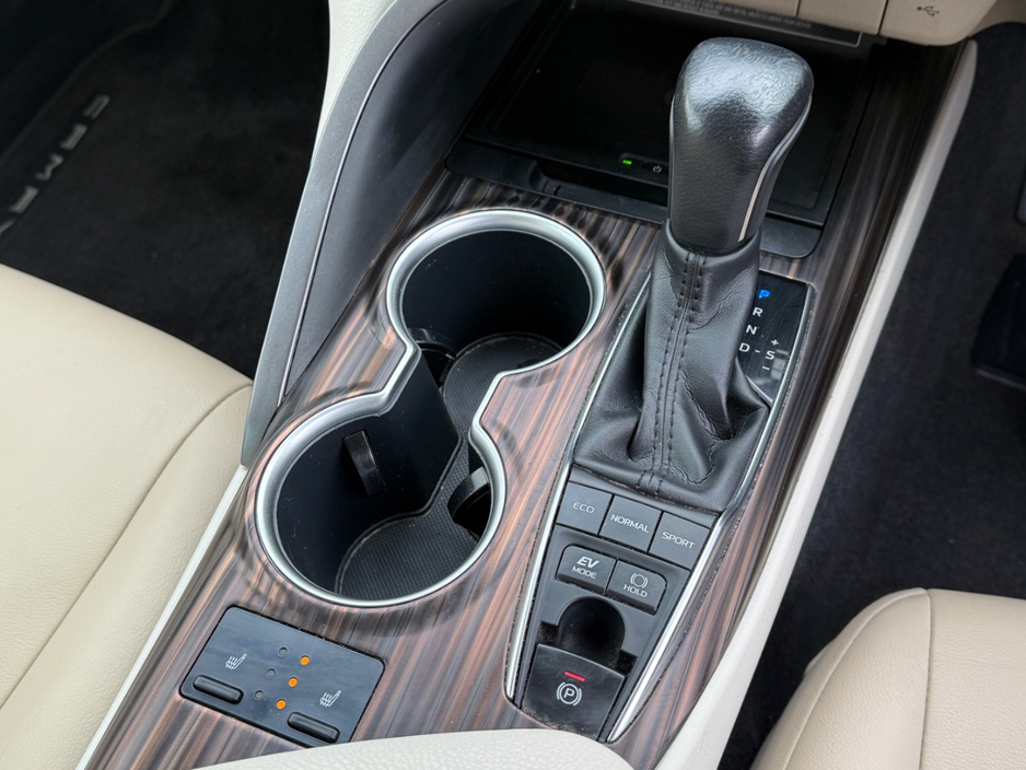 2021 Toyota Camry 2.5L Petrol Hybrid For Sale Images