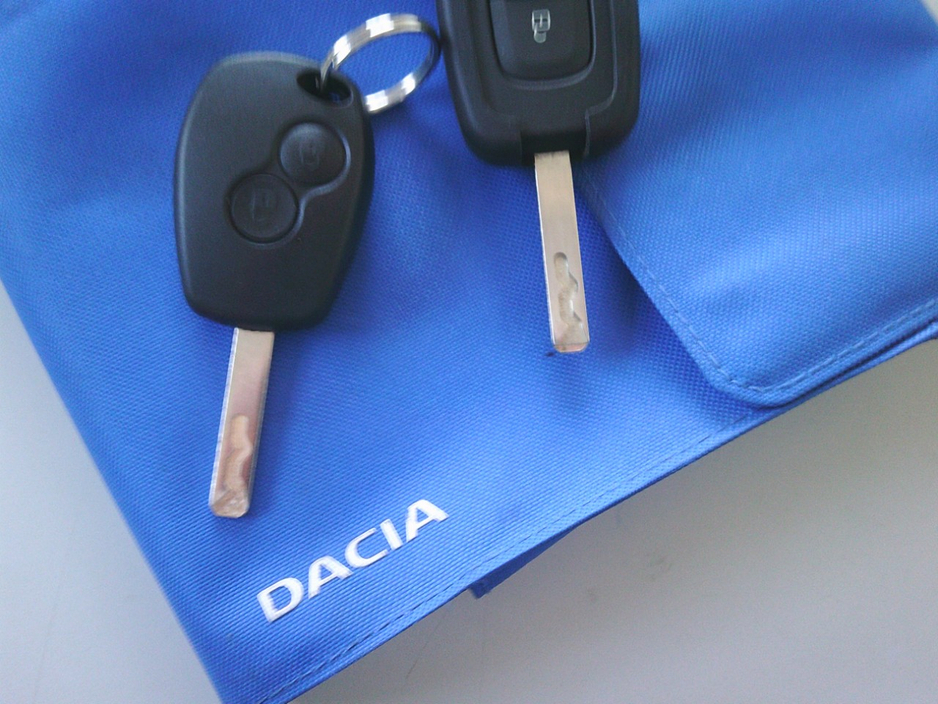 Dacia Duster NCT 07/2027, PRESTIGE, REVERSE CAMERA, CRUISE, €200 TAX, LOW KMS. HISTORY. — thumbnail 22