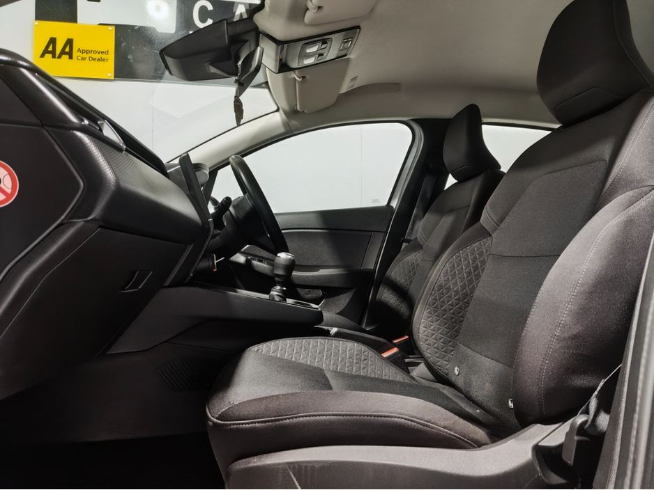 2022 Renault Clio 1L Petrol For Sale Images