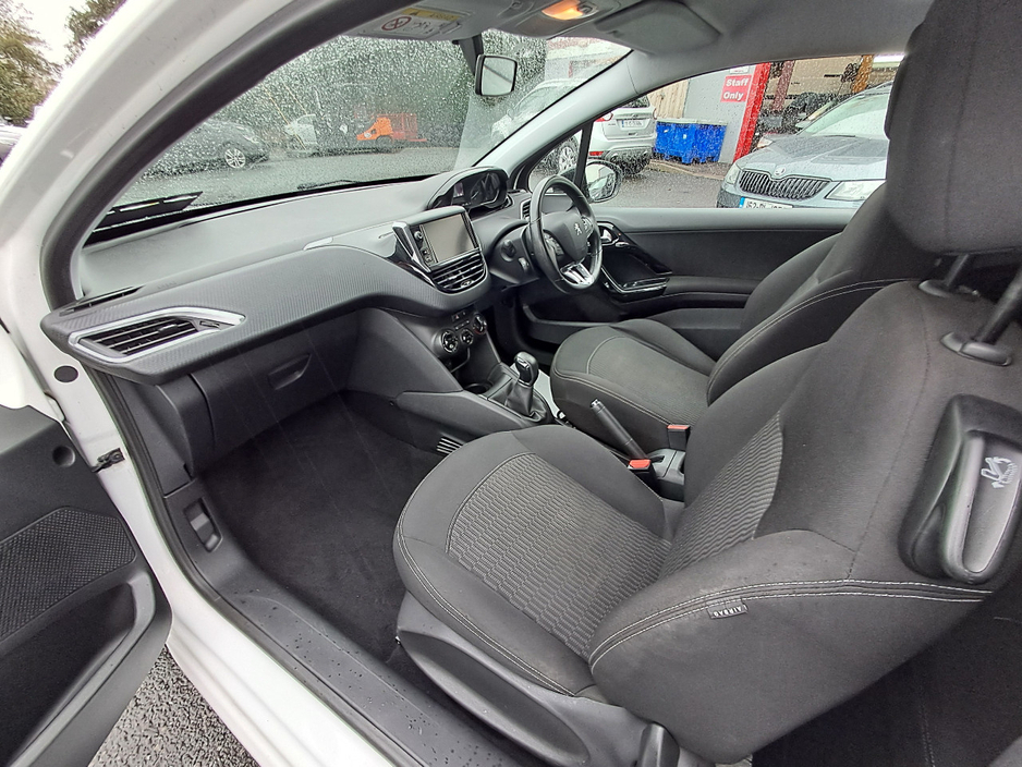2017 Peugeot 208 1.2L Petrol For Sale Images
