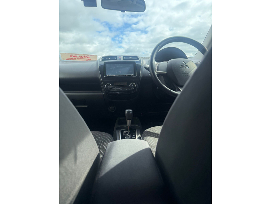 Mitsubishi Mirage — thumbnail 15