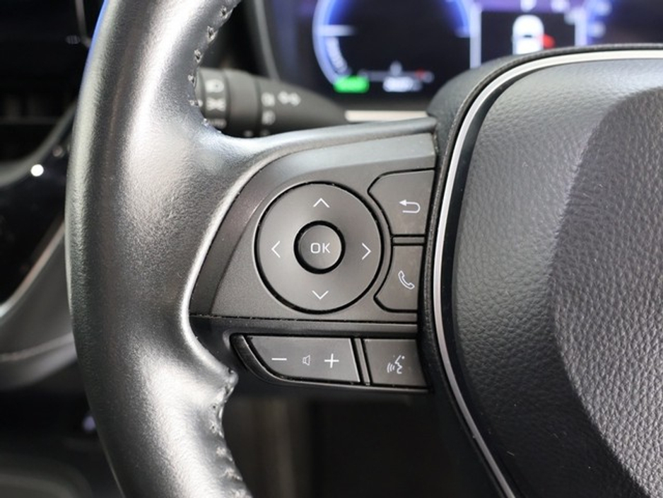 Toyota Corolla Luna Sport Hybrid Hatchback — thumbnail 15