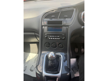 2011 Peugeot 5008 1.6L Diesel For Sale Images