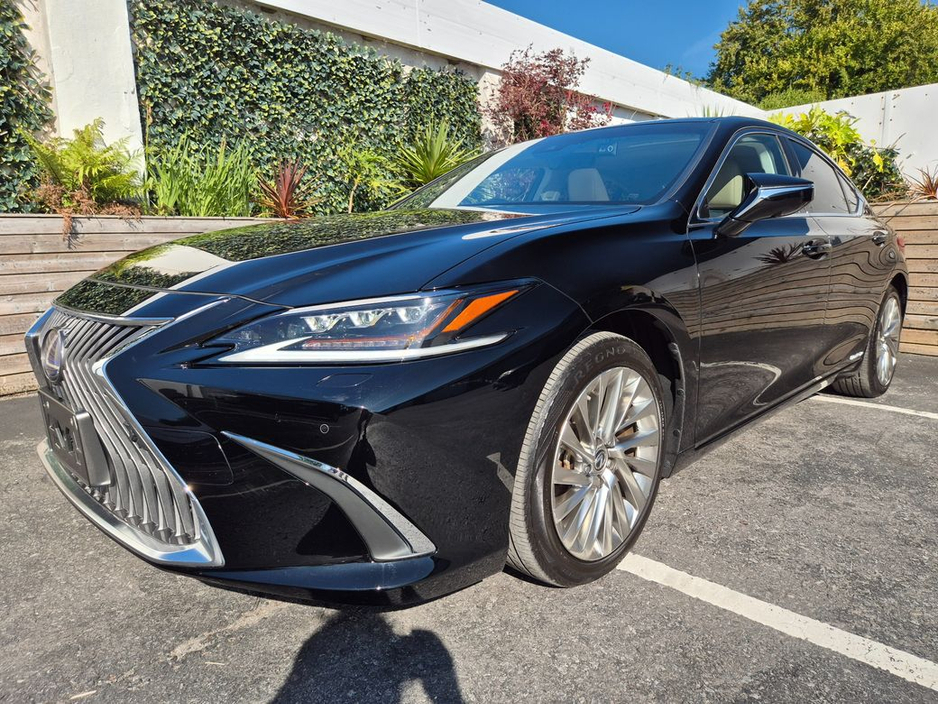 2021 Lexus ES 300 H
