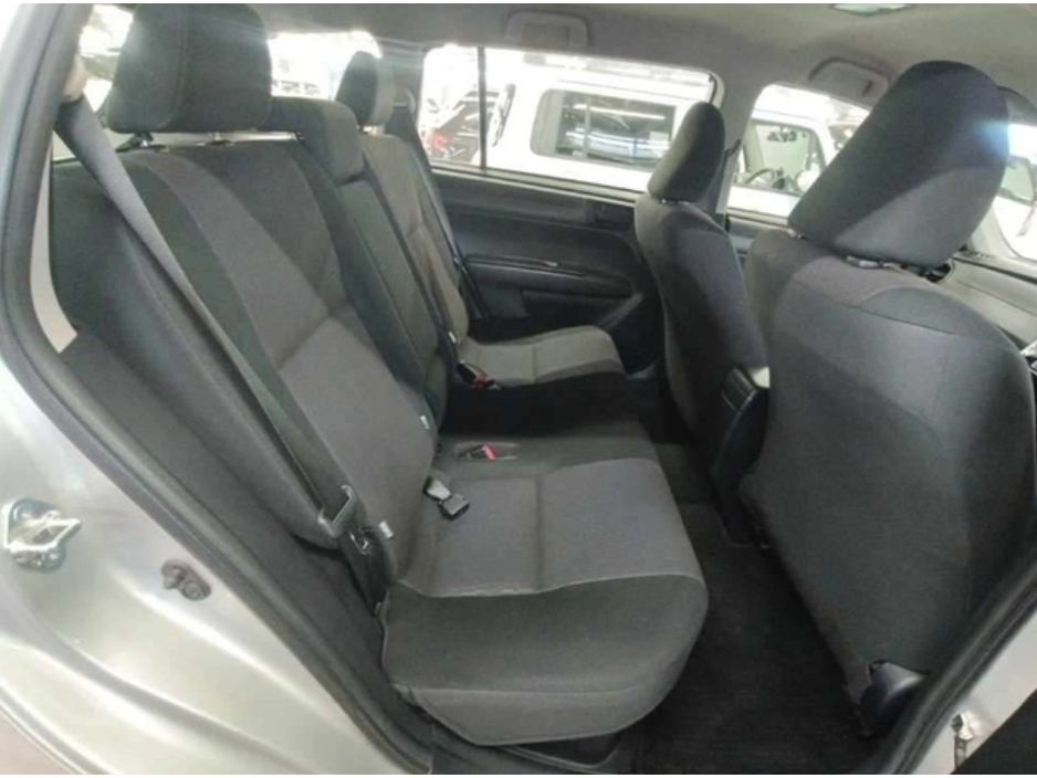 Toyota Corolla 1.5 Corolla Fielder Petrol Hybrid Auto — thumbnail 6