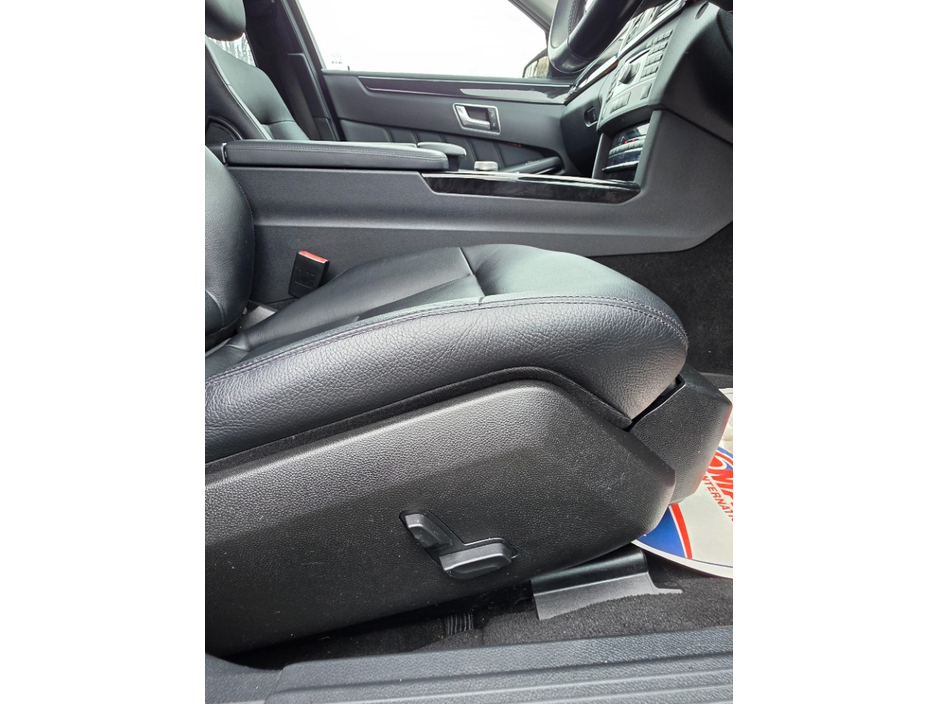 2012 Mercedes-Benz E Class 2.1L Diesel For Sale Images