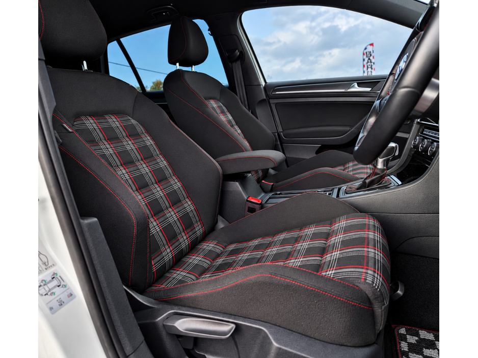 2018 Volkswagen Golf 2L Petrol For Sale Images