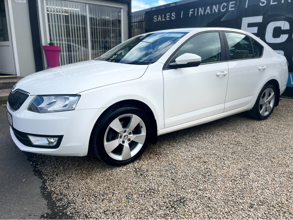 2014 Skoda Octavia 1.4L Petrol For Sale Images