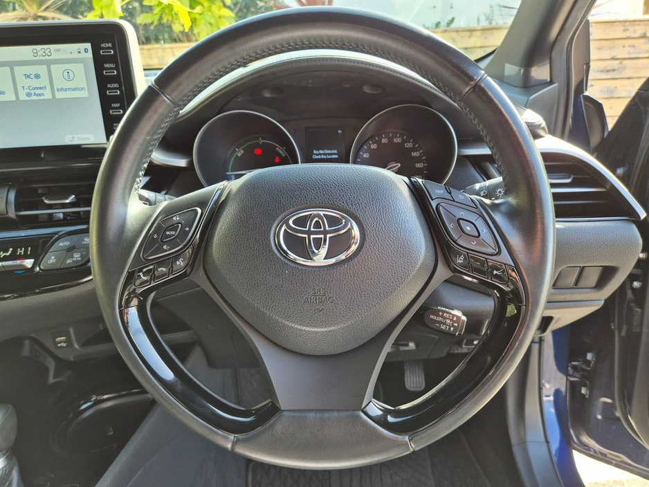 Toyota C-HR 1.8 HYBRID / SOL NERO EDITION WITH SAFETY PACK / TAX €160 — thumbnail 17