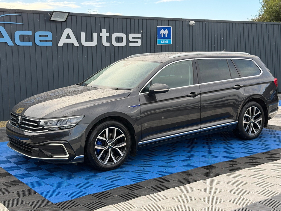2022 Volkswagen Passat 1.4L Hybrid For Sale Images