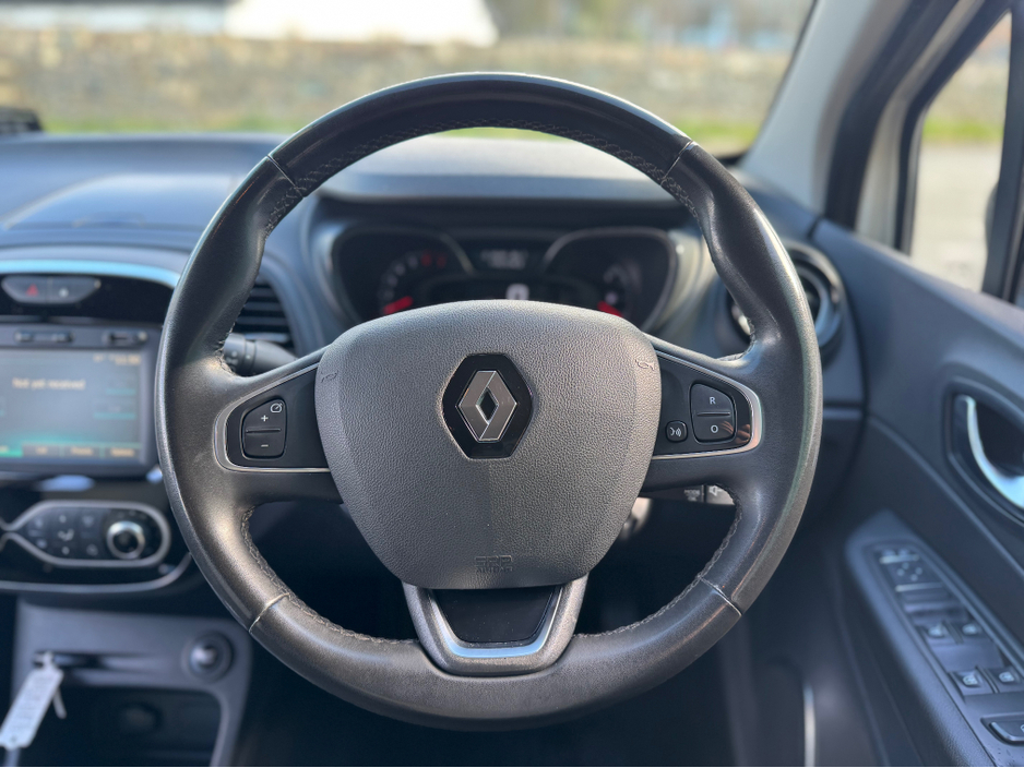 Renault Captur TCE ICONIC 90PS 5DR — thumbnail 7