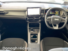 2026 Dacia Bigster 1.8L Petrol Hybrid For Sale Images