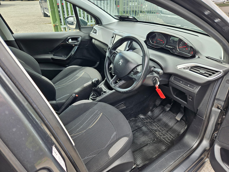 2014 Peugeot 208 1L Petrol For Sale Images