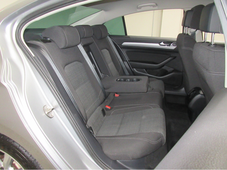 2021 Volkswagen Passat 2.0L Diesel For Sale Images