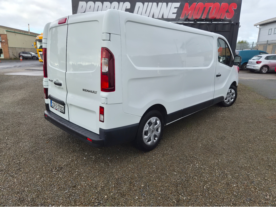 2023 Renault Trafic 2L Diesel For Sale Images