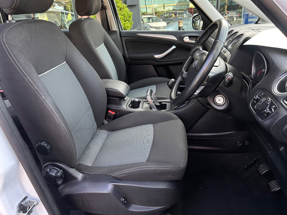 Ford Galaxy 2.0 TDCI ZETEC 140PS 5DR 7-Seater Super Low Mileage & Immaculate - NCT & TAX - ACT Fast This Wont Last - Trade-In Welcome - Assured Warranty - — thumbnail 8