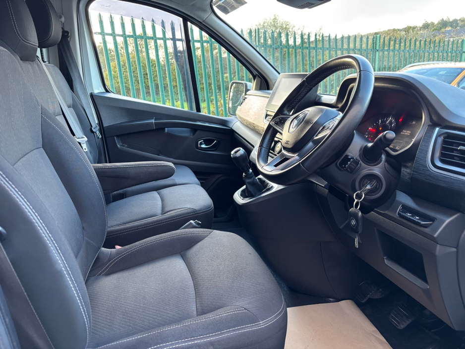 2022 Renault Trafic 2L Diesel For Sale Images
