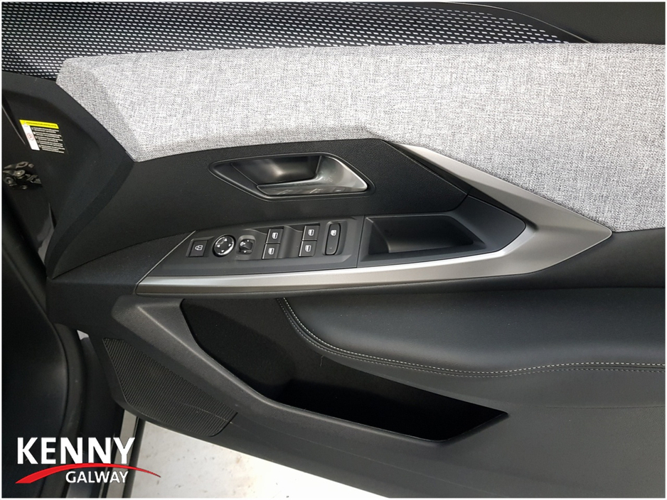 2026 Peugeot 3008 1.2L Petrol Hybrid For Sale Images