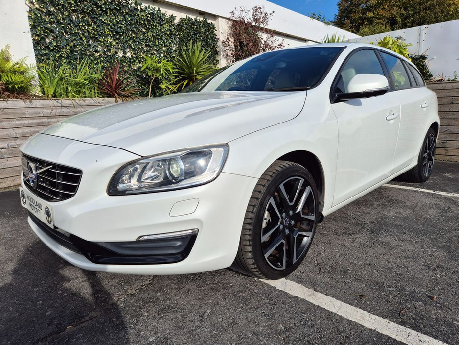 Volvo V60 2.0 D4 AUTO / DYNAMIC / LOW MILEAGE / TAX €280 (172 REG)