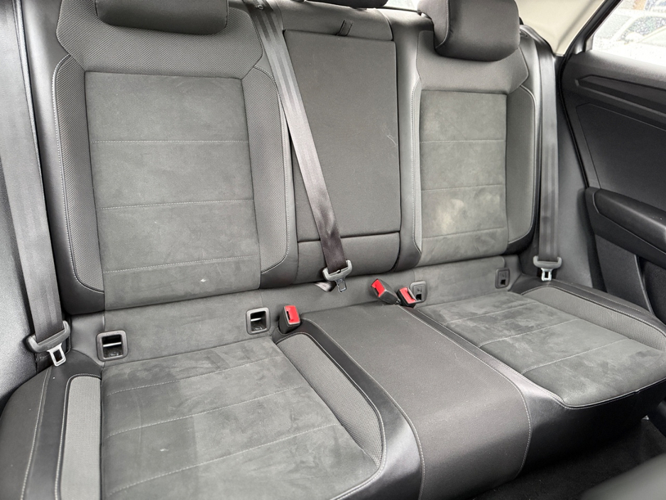 2023 Volkswagen T-Roc 1L Petrol For Sale Images