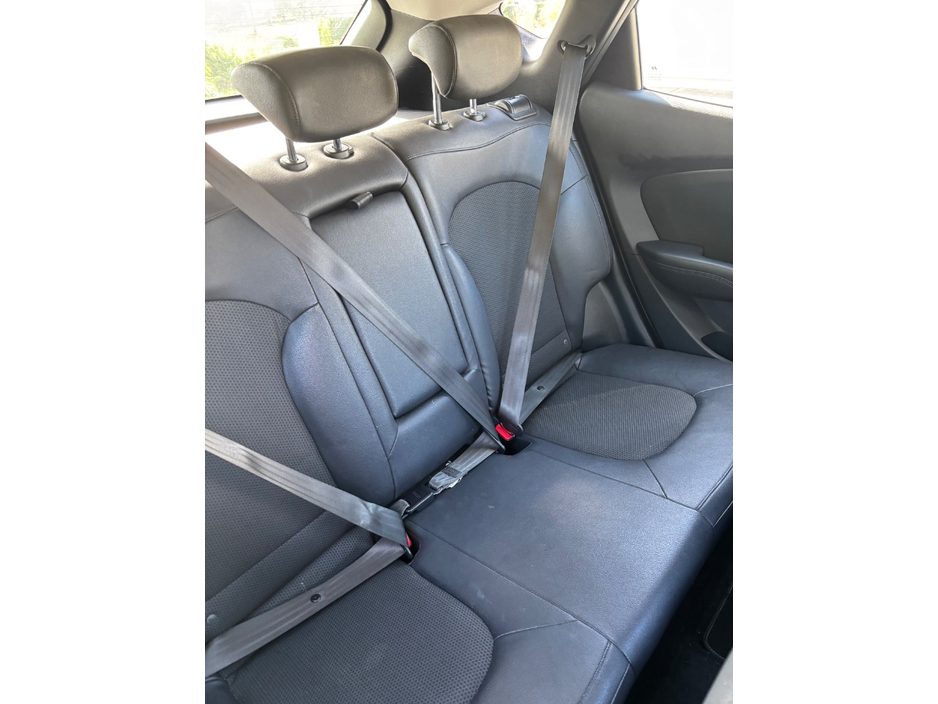 Hyundai ix35 1.7 EXECUTIVE 4DR — thumbnail 3