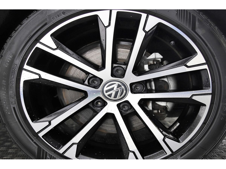 Volkswagen Golf 1.2 TSI MK7.5 DSG COMFORTLINE *DIG DASH*REVERSE CAM*PARK SENSORS* — thumbnail 27
