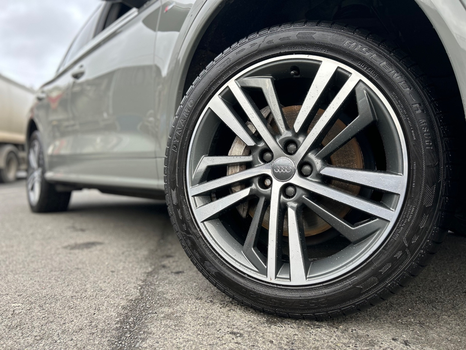 2019 Audi Q5 2L Petrol Plug-in Hybrid For Sale Images