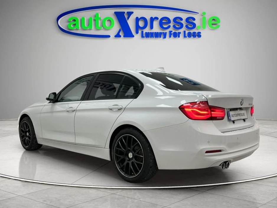BMW 3 Series 320d Automatic — thumbnail 13
