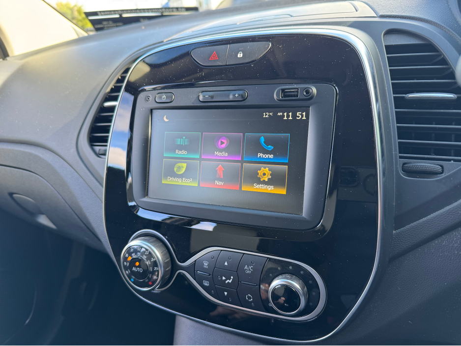 Renault Captur TCE ICONIC 90PS 5DR — thumbnail 12