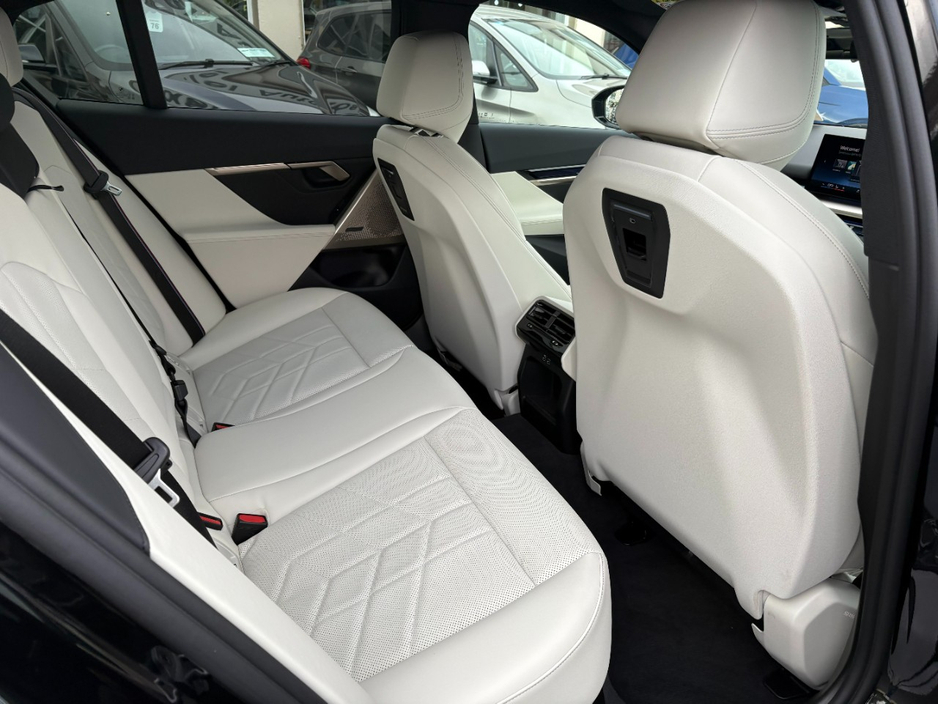 2025 BMW 5 Series 2L Petrol Plug-in Hybrid For Sale Images