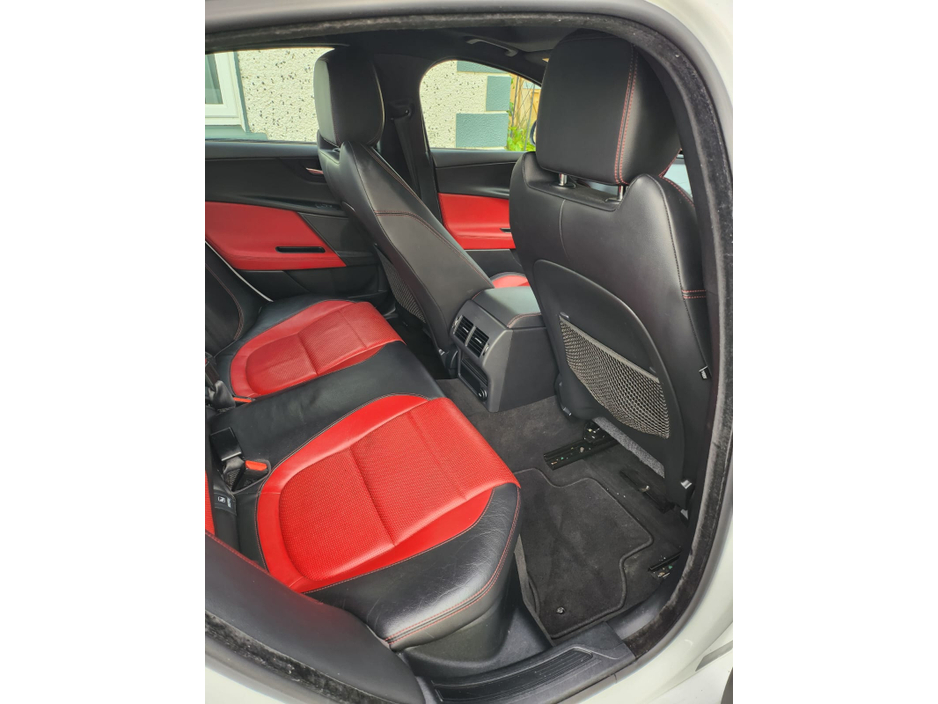 Jaguar XE 2.0 D R-SPORT 177BHP 4DR — thumbnail 7