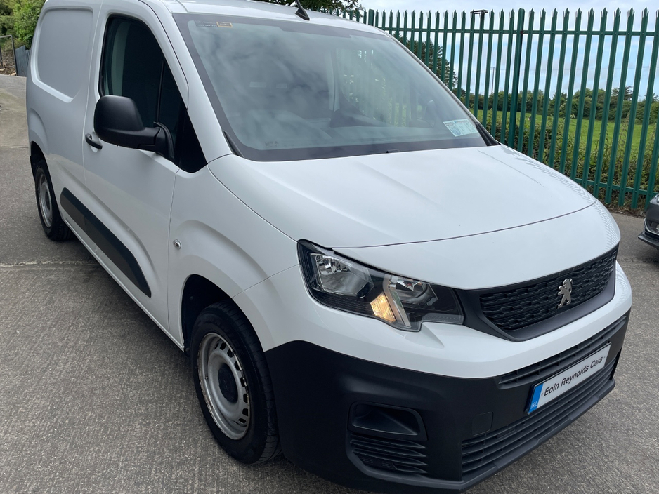 2022 Peugeot Partner 1.5L Diesel For Sale Images