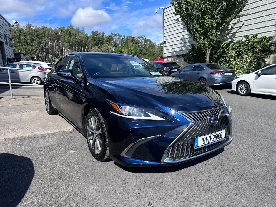 2019 Lexus ES 300 H 2.5L Petrol Hybrid For Sale Images