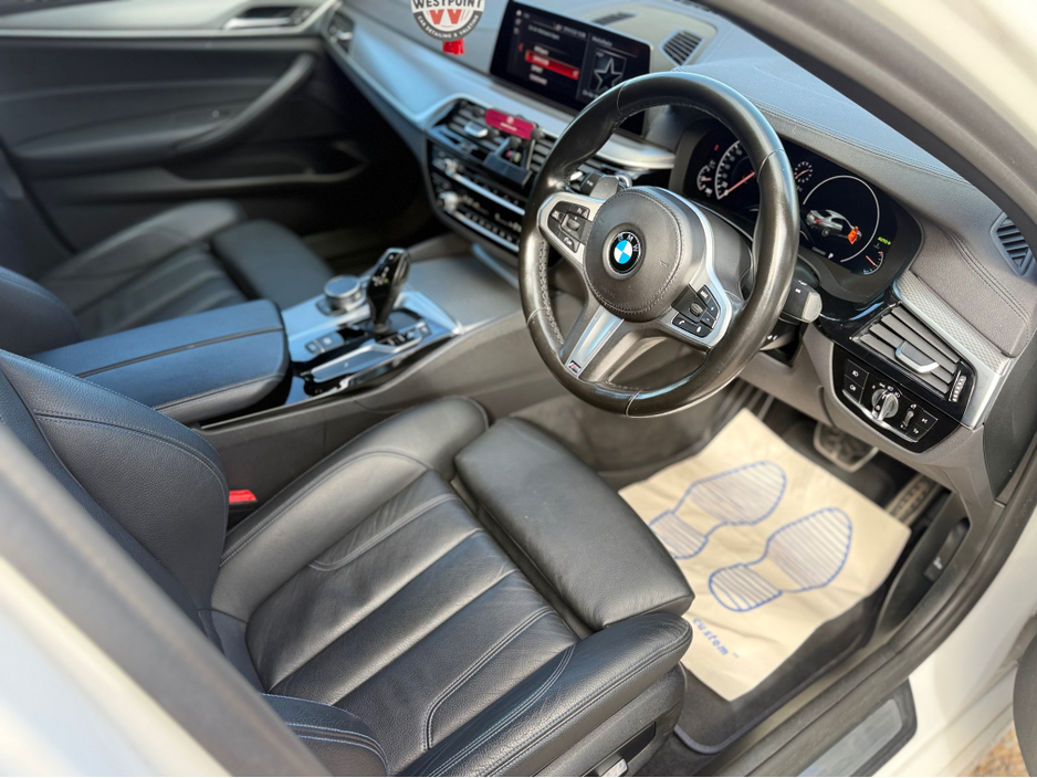 BMW 5 Series M SPORT - AUTOMATIC - SUPER LOW KMS - NOT A JAPANESE IMPORT — thumbnail 5
