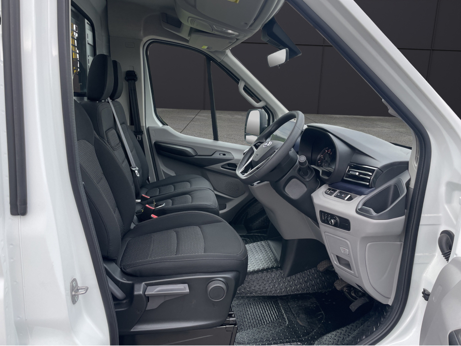 2026 Maxus Deliver 9 2L Diesel For Sale Images