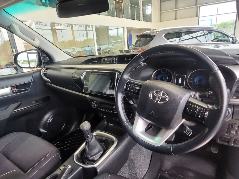 2018 Toyota Hilux 2.4L Diesel For Sale Images