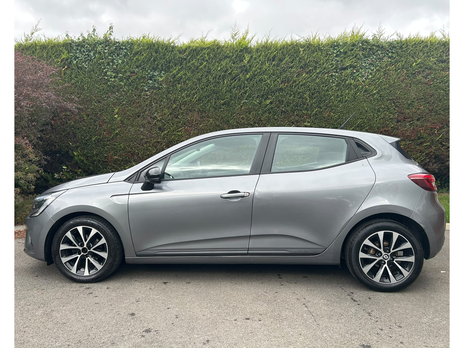 2023 Renault Clio 1L Petrol For Sale Images