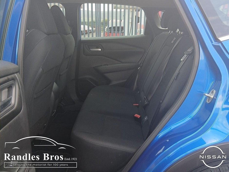 Nissan Qashqai 1.3 PET MILD HYBRID SV CVT — thumbnail 13