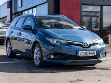 Toyota Auris 1.4 D-4D LUNA TS 4DR