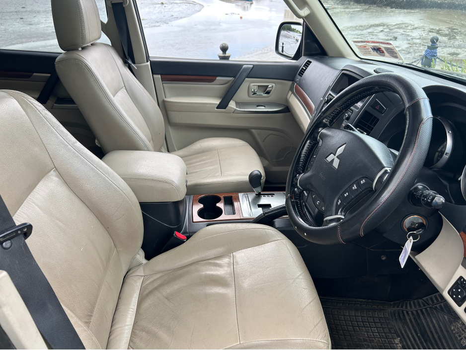 2014 Mitsubishi Pajero 3.2L Diesel For Sale Images
