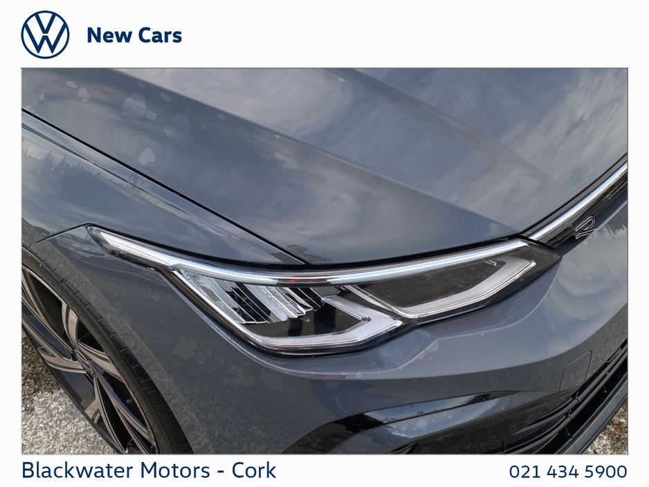 Volkswagen Golf 2.0TDI 150BHP R-LINE WITH KEYLESS LOCKING & STARTING, HIGH BEAM ASSISTANT, REAR VIEW CAMERA, DRIVER ASSISTANCE PACK, ALLOY WHEELS AND WINTER PACK — thumbnail 10